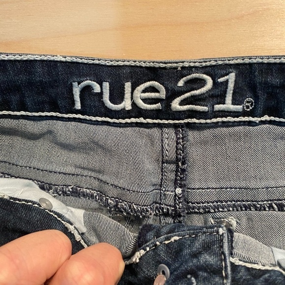 Rue 21 Jean Shorts Size 3/4 (GQ) - Picture 8 of 15